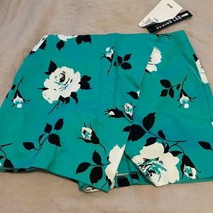 NWT Design Lab Skort